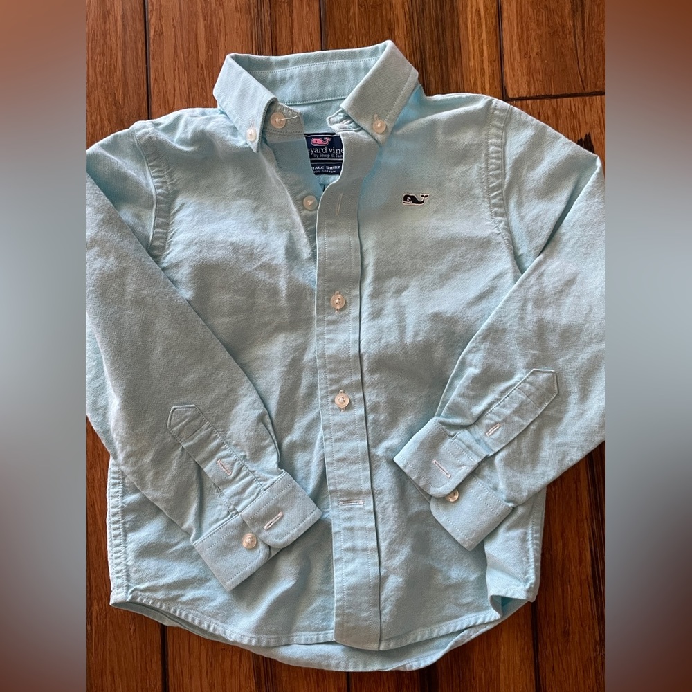 VV button down